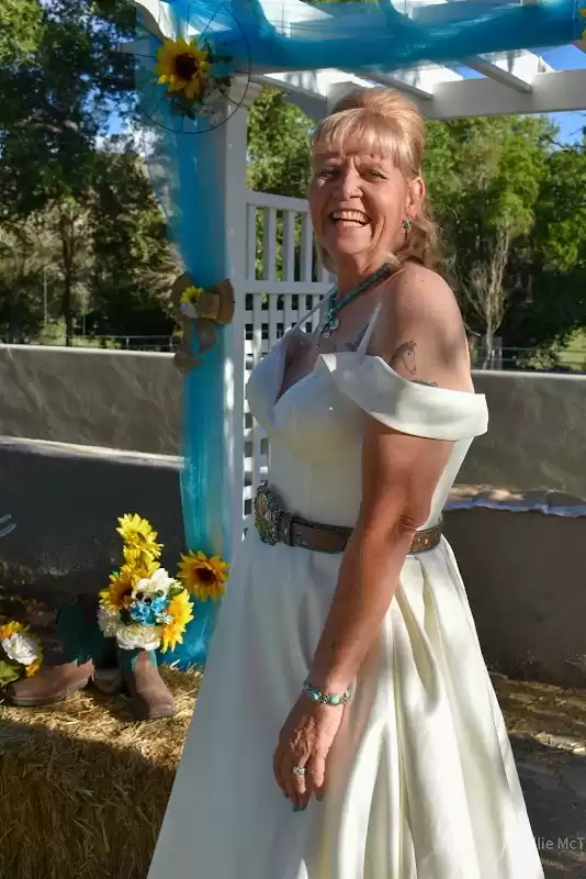 Shelley's Formalwear and Alterations - Tiendas de Vestidos de Novia en Nogal | Foto: Julie Martin