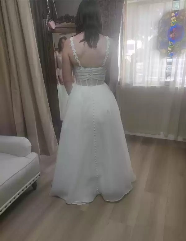 Arshys Bridal Fit | Wedding Dress Alterations & Sewing | Foto: Arshys Bridal Fit | Wedding Dress Alterations & Sewing