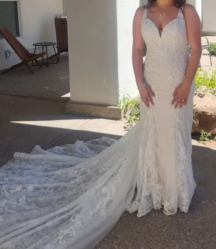 S & F Sewing And Alterations - Tiendas de Vestidos de Novia en Albuquerque | Foto: Ashley Lucero — photo 4