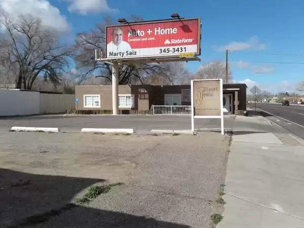 Forever Yours Bridal and Formal Wear | Foto: Brendan Miller