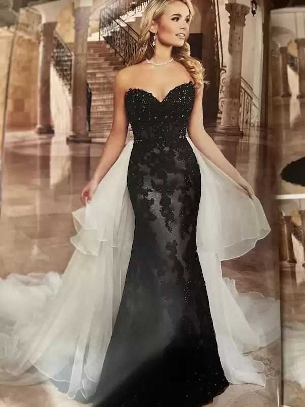 Forever Yours Bridal and Formal Wear | Foto: Linda Corriz Barreras