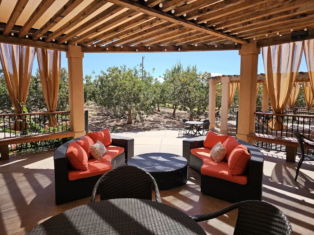 Heart of the Desert Pistachios & Wine | Foto: Jess DiBlasi — photo 2