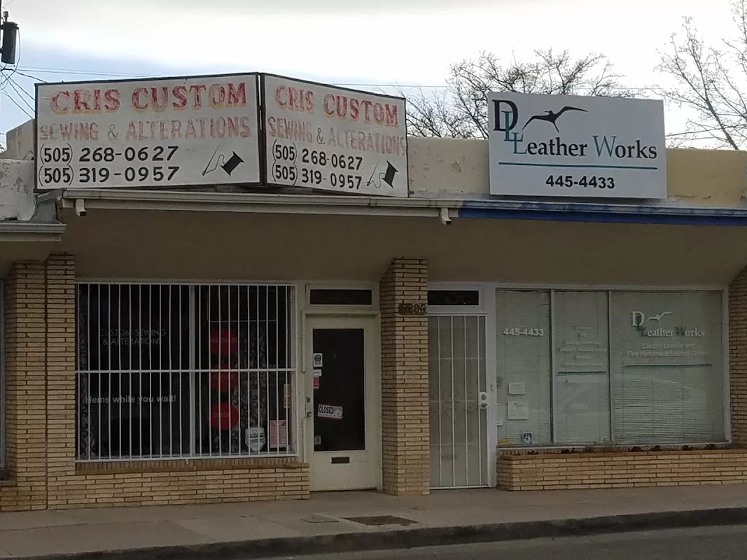 Cris Custom Sewing and Alterations | Foto: C E — photo 2