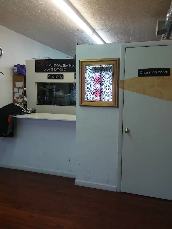 Cris Custom Sewing and Alterations | Foto: Chris Campech — photo 4