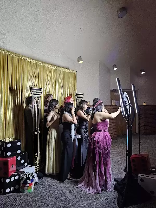 Classy Snaps Photobooth — Photo booths in Bloomfield, NM