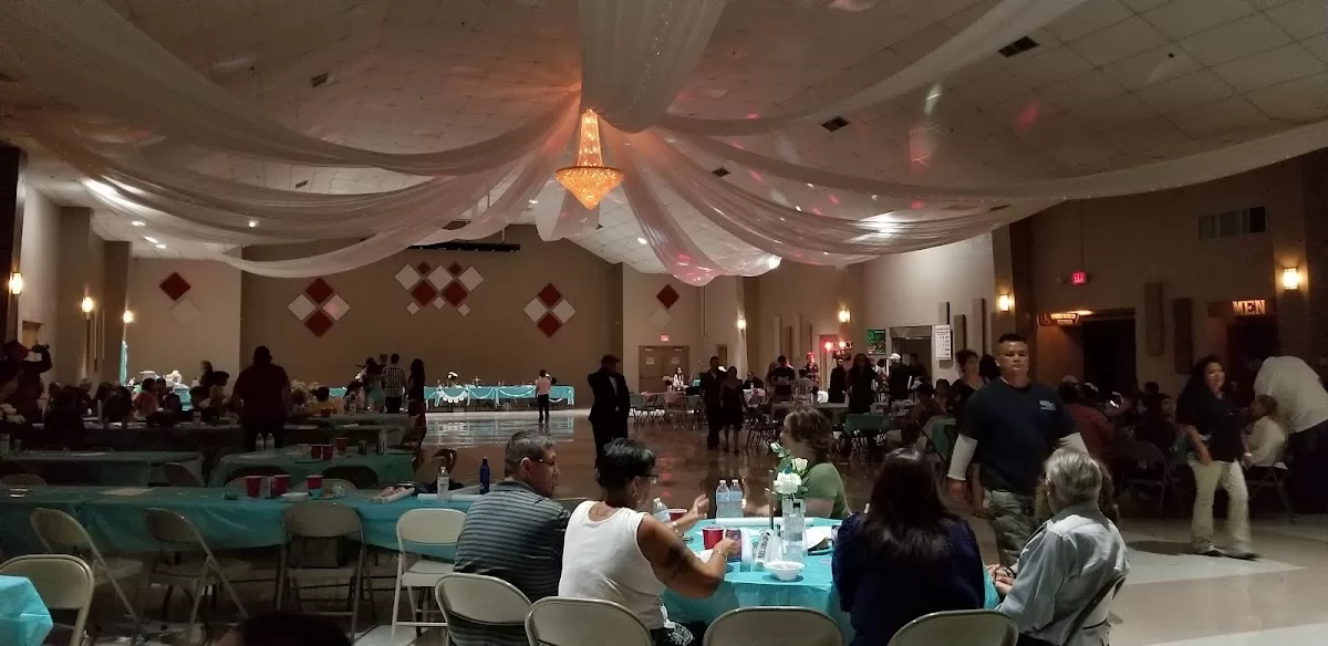 Sgt. Willie Estrada Memorial Civic Center | Foto: Josie Parson — photo 2