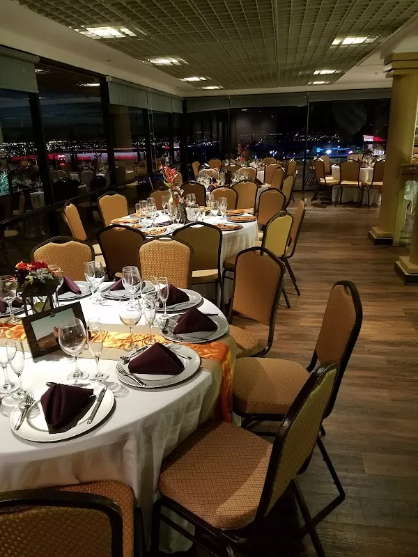 The View Event Center by Simply Decor Tents & Events - Lugares para Bodas en Albuquerque | Foto: The View Event Center — photo 3